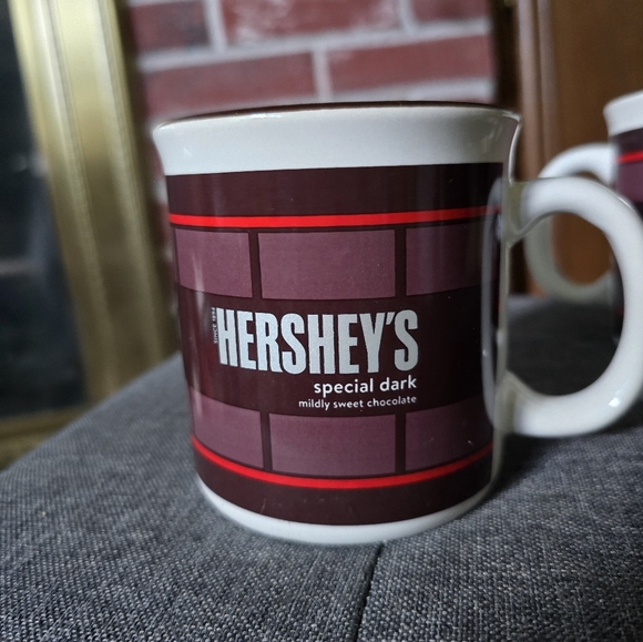 Hershey's special dark chocolate coffee Mugs- set of 2 - Picture 3 of 6
